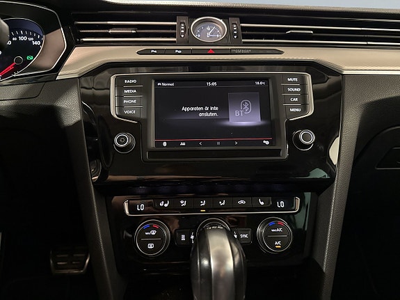 Volkswagen Passat Alltrack 11 of 22