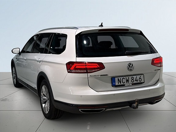 Volkswagen Passat Alltrack 5 of 5