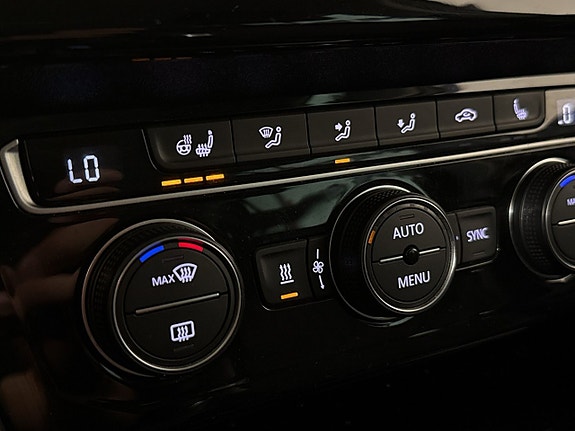 Volkswagen Passat Alltrack 20 of 22