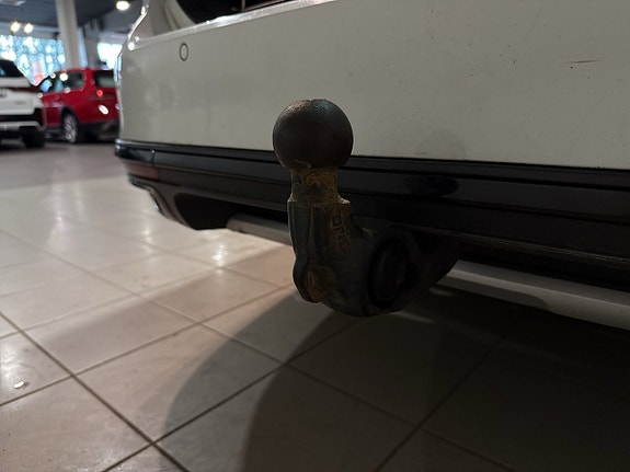 Volkswagen Passat Alltrack 17 of 22