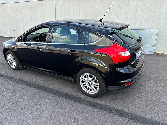 Ford Focus 2 of 5