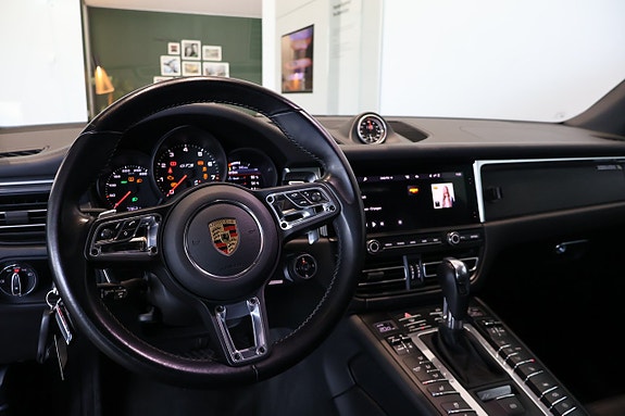 Porsche Macan GTS 5 of 5