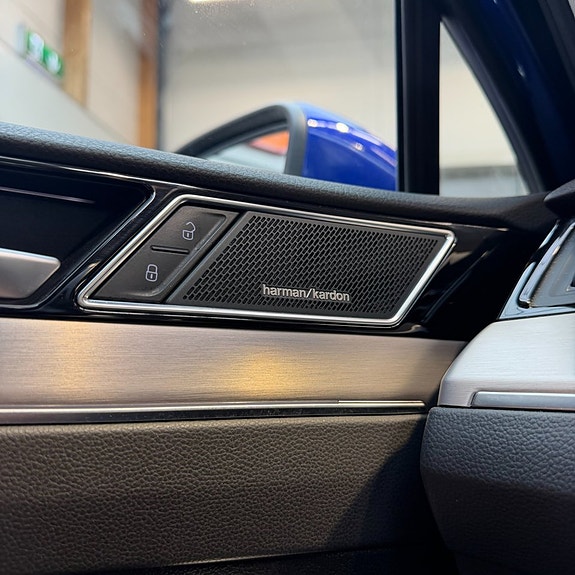 Volkswagen Passat 13 of 14