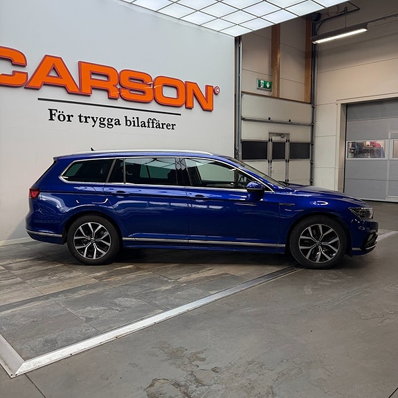 Volkswagen Passat 3 of 14