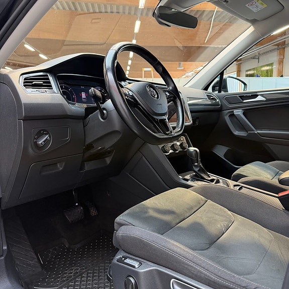Volkswagen Tiguan Allspace 8 of 12