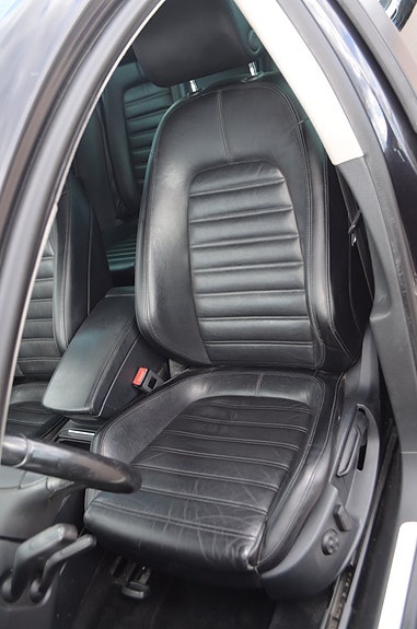 Volkswagen Passat Alltrack 14 of 19