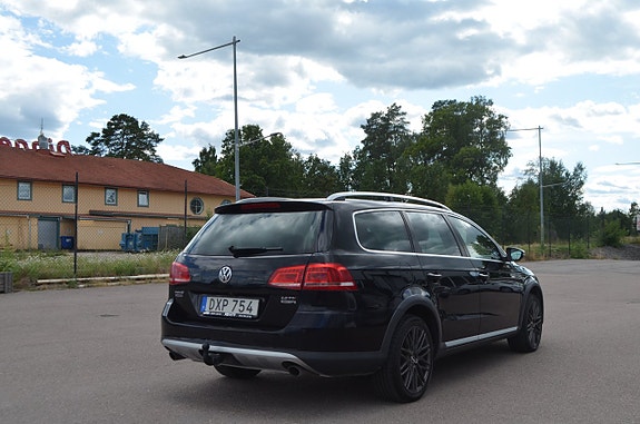 Volkswagen Passat Alltrack 7 of 19