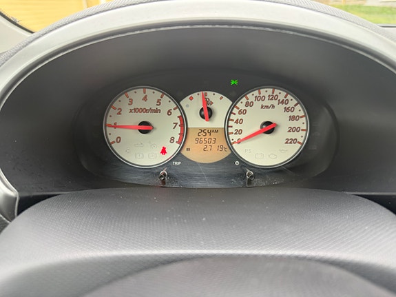 Nissan Micra C+C 7 of 12