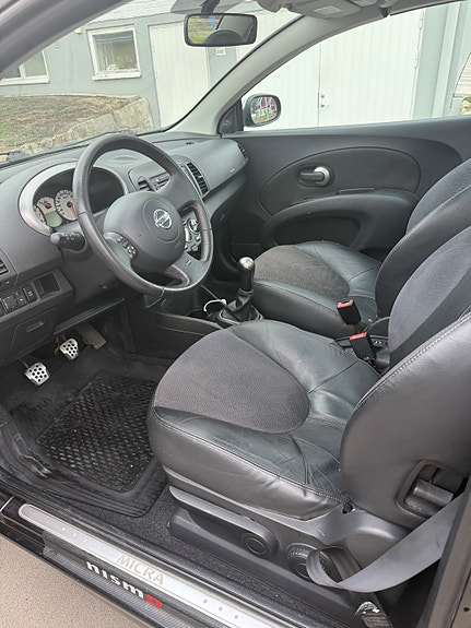 Nissan Micra C+C 9 of 12