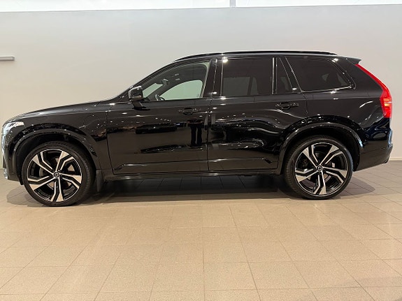 Volvo XC90 2 of 5