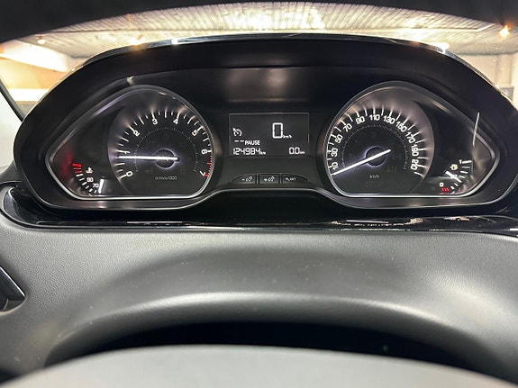 Peugeot 208 11 of 17