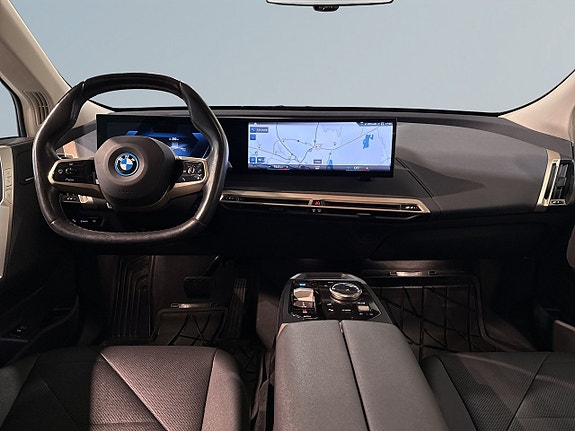 BMW iX 8 of 20