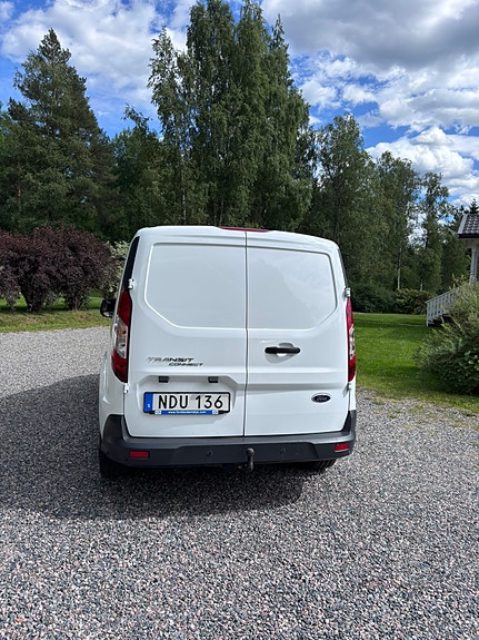 Ford Transit Connect 3 of 5