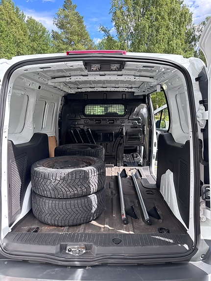 Ford Transit Connect 5 of 5