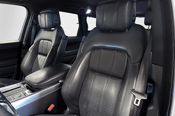 Land Rover Range Rover Sport 10 of 27