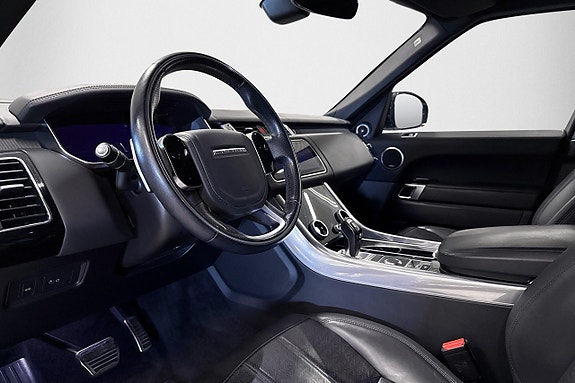 Land Rover Range Rover Sport 8 of 27