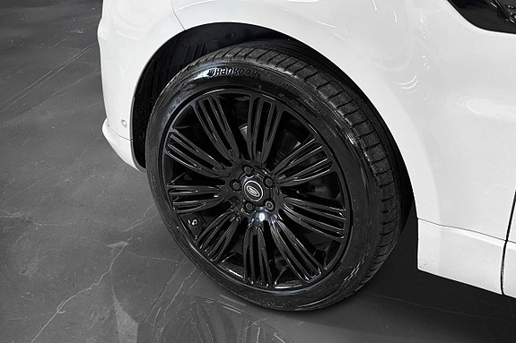 Land Rover Range Rover Sport 26 of 27