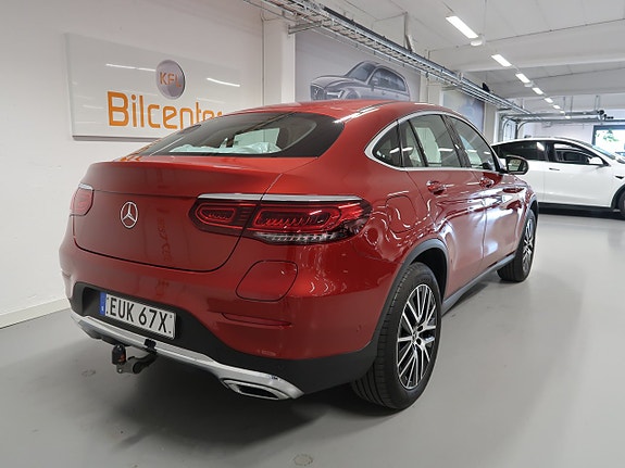 Mercedes-Benz GLC300 e 6 of 30