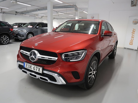 Mercedes-Benz GLC300 e 9 of 30