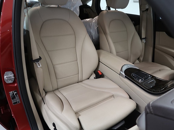 Mercedes-Benz GLC300 e 20 of 30