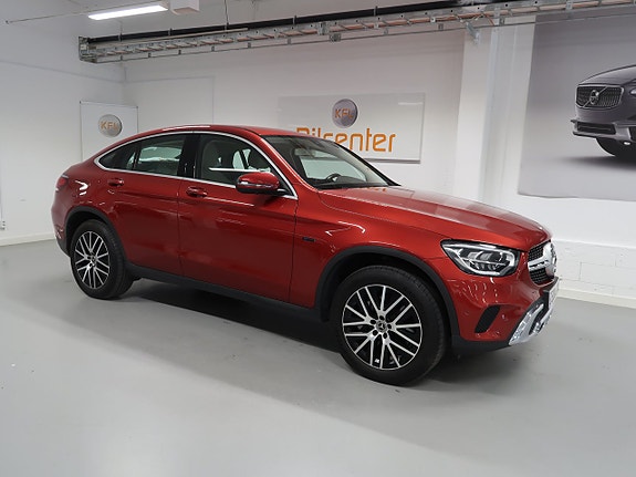 Mercedes-Benz GLC300 e 4 of 5