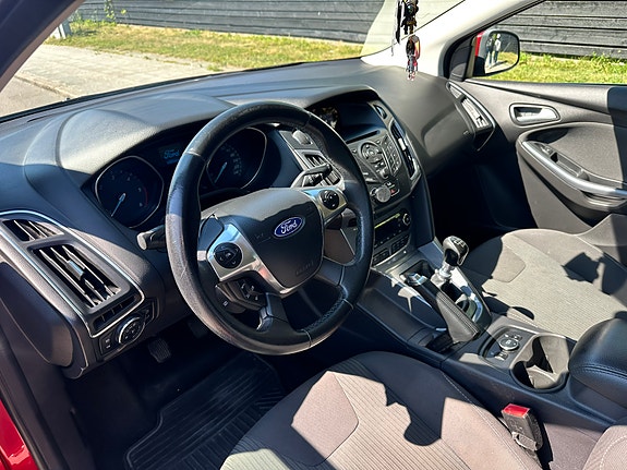 Ford Focus 4 of 5
