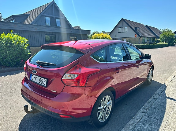 Ford Focus 2 of 5