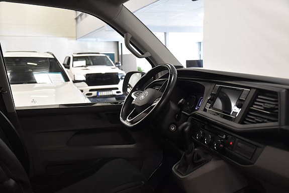 Volkswagen Transporter 8 of 17