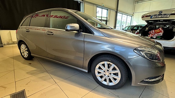 Mercedes-Benz B200 12 of 13