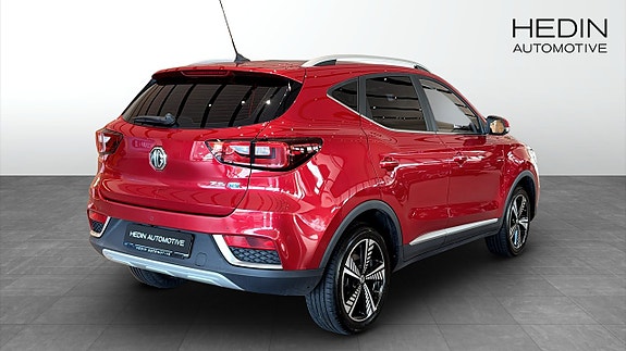 MG ZS EV 2 of 5