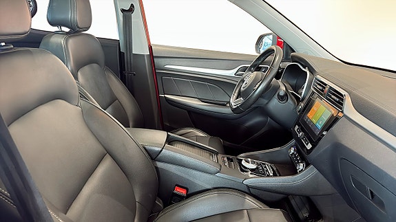 MG ZS EV 3 of 5