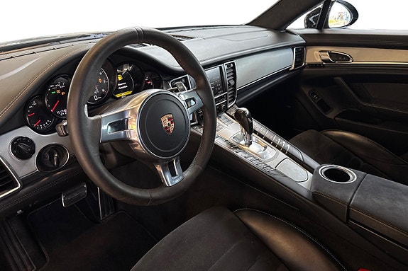 Porsche Panamera GTS 14 of 24