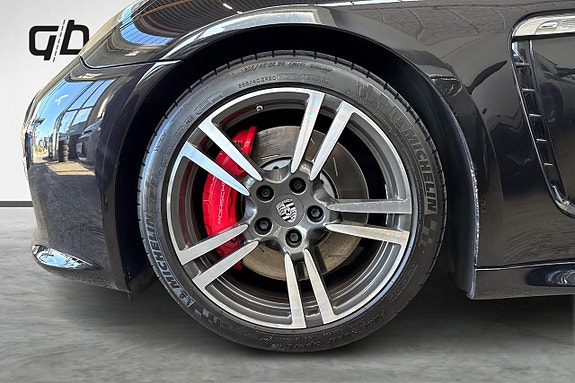 Porsche Panamera GTS 9 of 24
