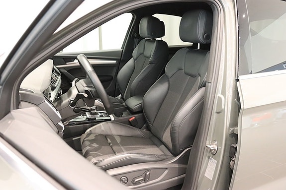 Audi Q5 9 of 25