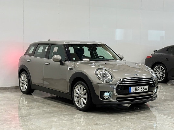 MINI Clubman Cooper 2 of 5