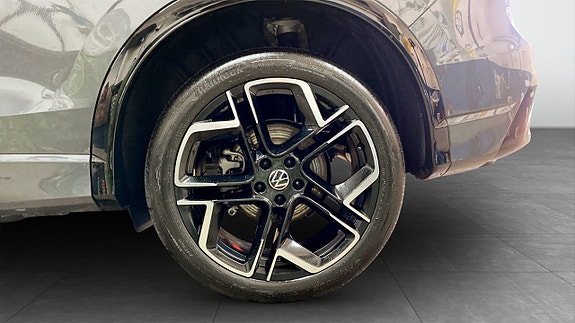 Volkswagen Tiguan 6 of 18