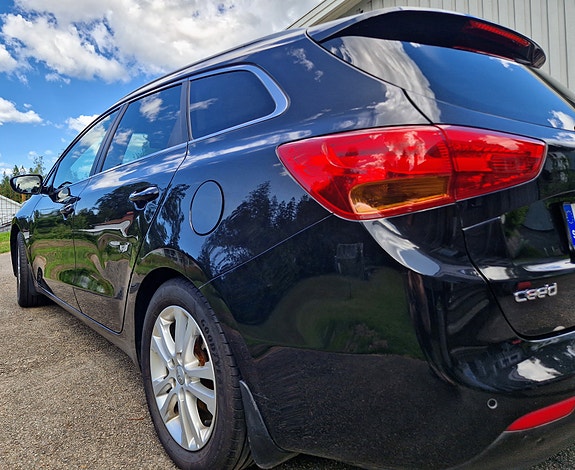 Kia Ceed 5 of 12