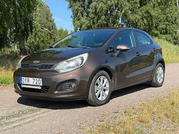 Kia Rio 2 of 5