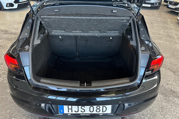 Opel Astra 18 of 19