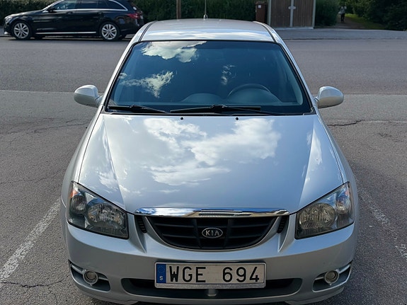 Kia Cerato 2 of 5