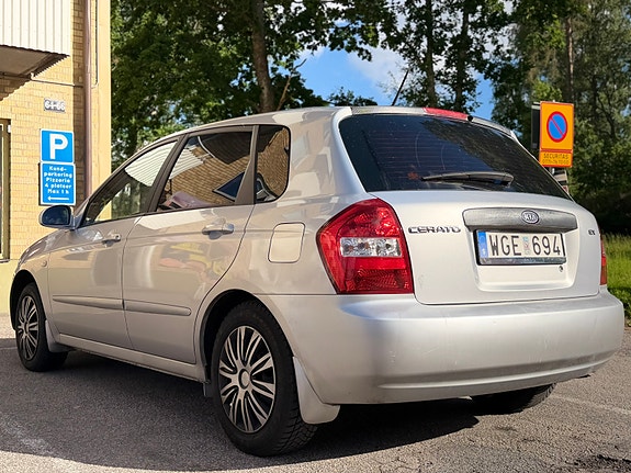 Kia Cerato 4 of 5
