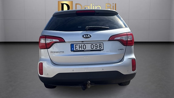 Kia Sorento 4 of 16