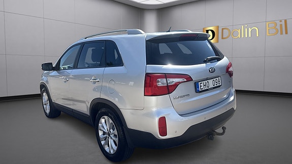 Kia Sorento 3 of 16