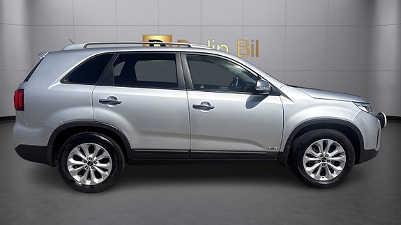 Kia Sorento 6 of 16
