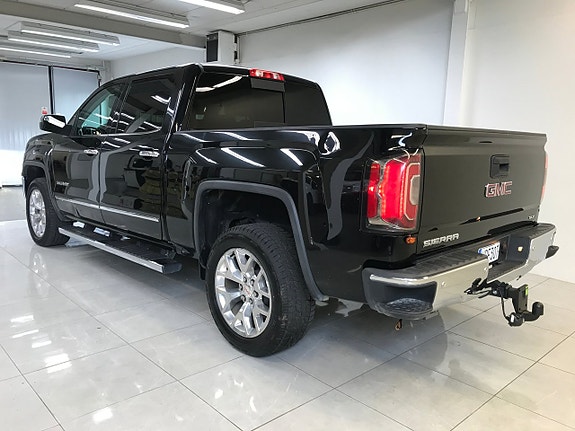 GMC Sierra 1500 2 of 5