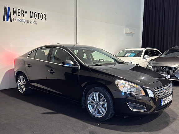 Volvo S60 2 of 5