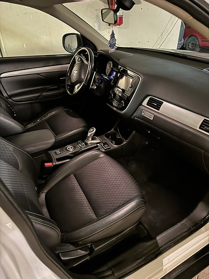 Mitsubishi Outlander 5 of 7