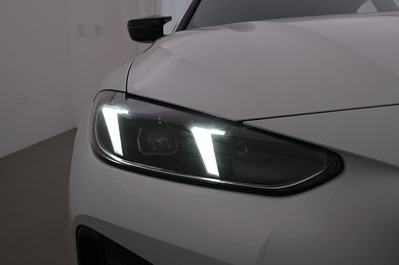 BMW i4 26 of 27