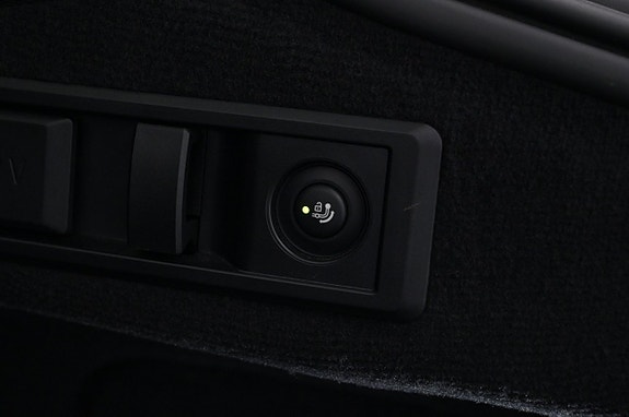 BMW i4 25 of 27