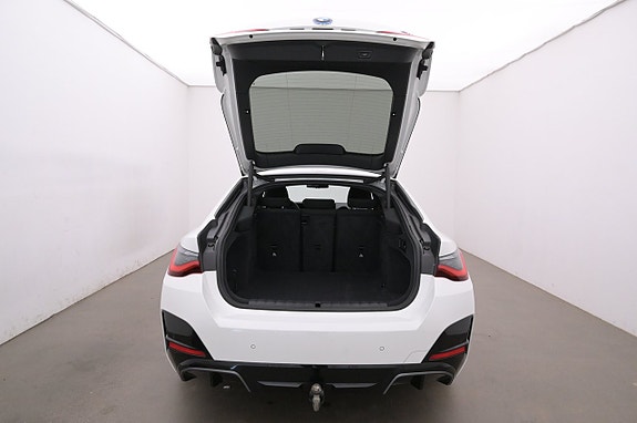 BMW i4 22 of 27